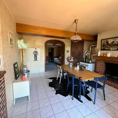 Jolie Maison De Campagne Arboree *