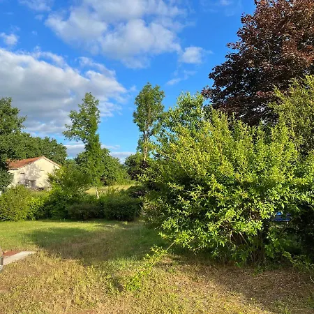 Jolie Maison De Campagne Arboree